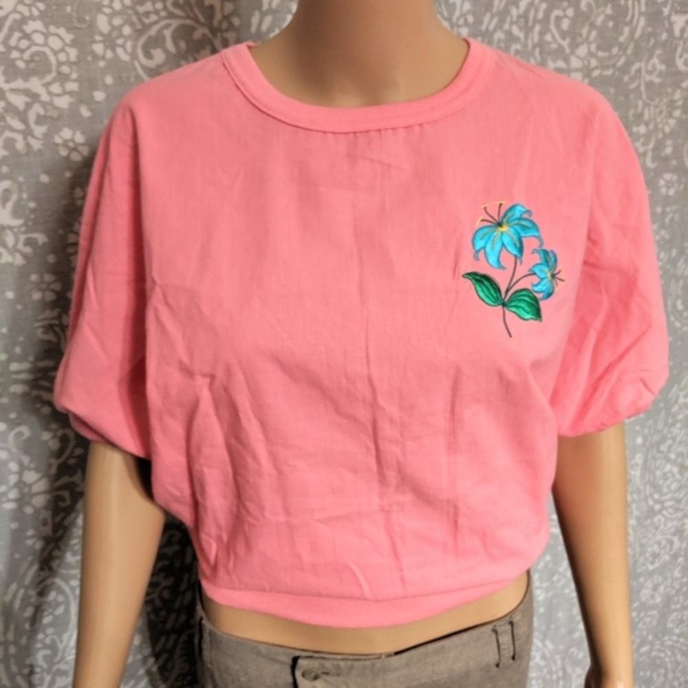 Vintage | Pink Top with Embroidered Flowers